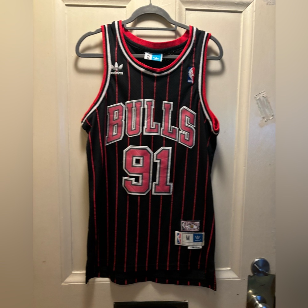 Vintage Bulls # 91 Denis Rodman Adidas Red and Black Sports Jersey,M very good